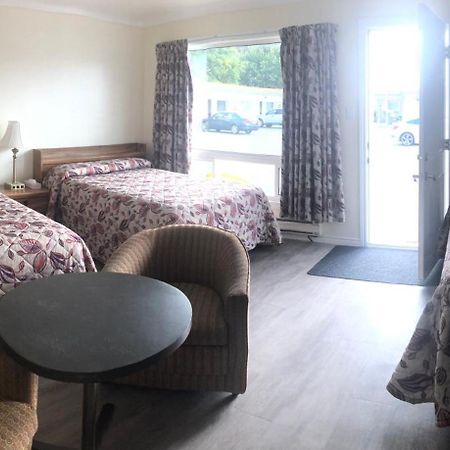 Century Motel Cornwall Eksteriør bilde