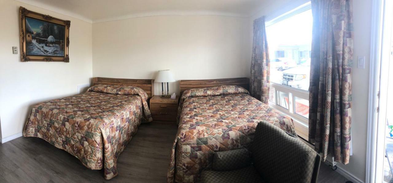Century Motel Cornwall Eksteriør bilde