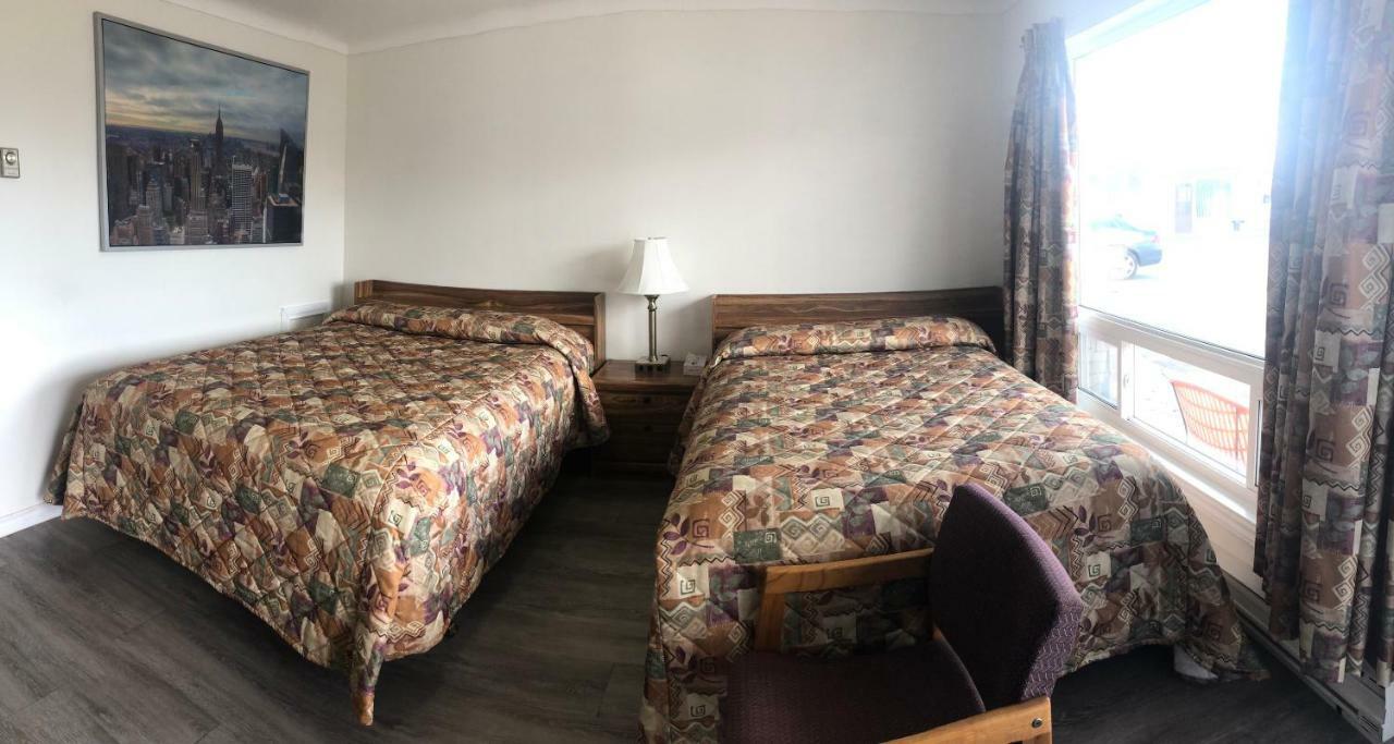 Century Motel Cornwall Eksteriør bilde