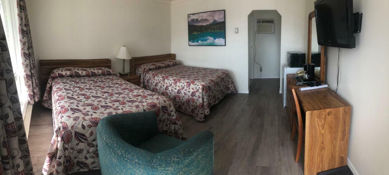 Century Motel Cornwall Eksteriør bilde