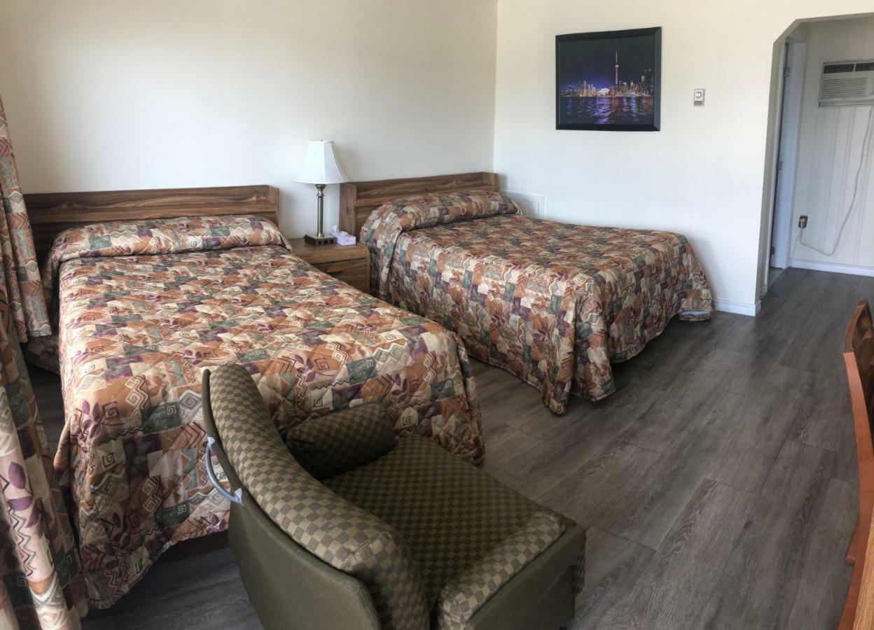 Century Motel Cornwall Eksteriør bilde